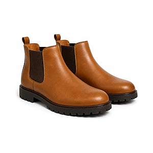 Ridge Chelsea Boots shown in a clean full product view